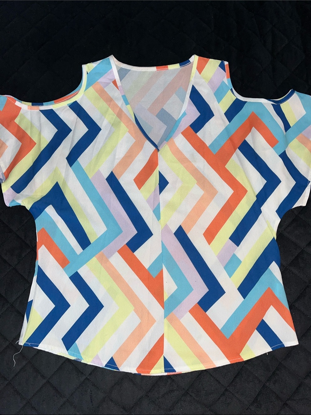 Multicolor Zigzag Cold-Shoulder V-Neck Women's Top